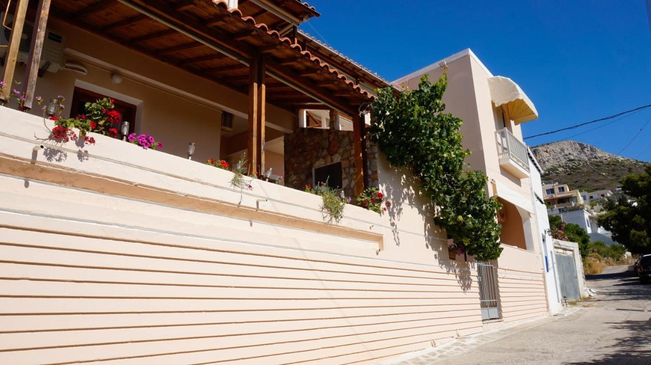 Soula Rooms Kini Exterior photo