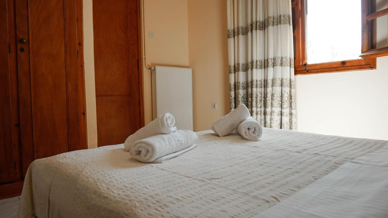 Soula Rooms Kini Exterior photo