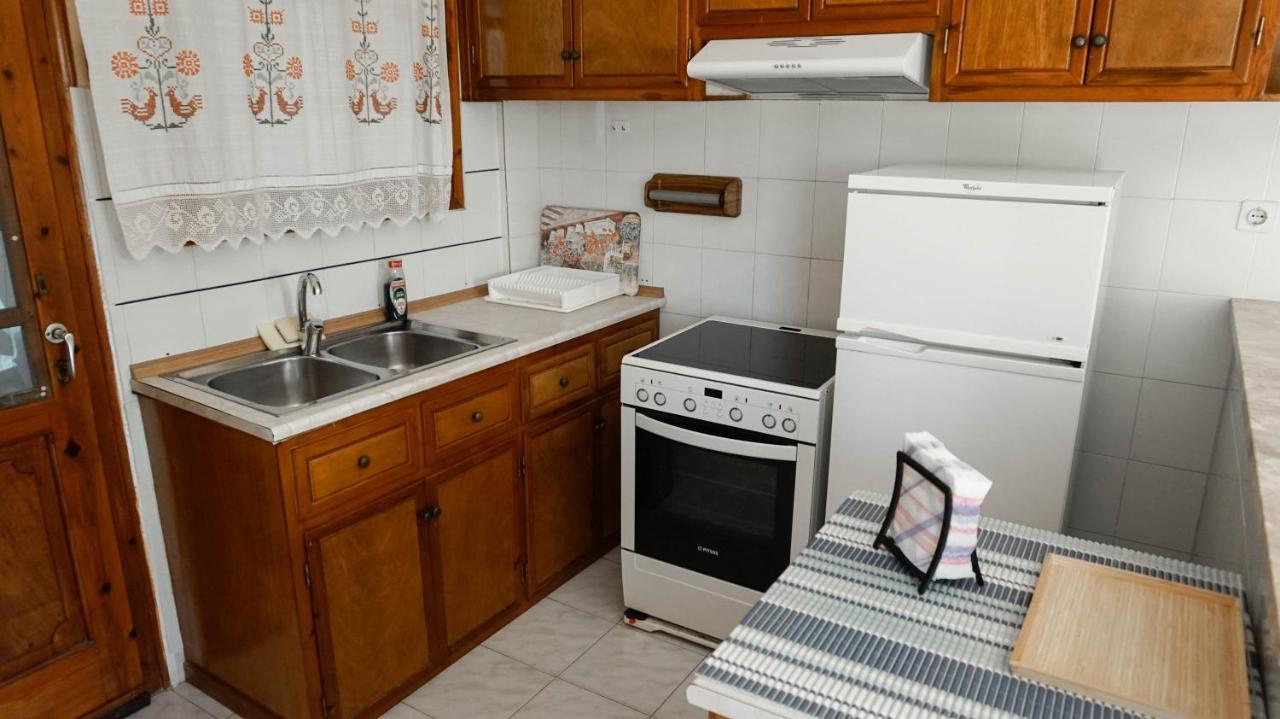 Soula Rooms Kini Exterior photo