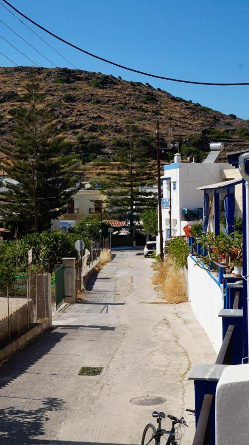 Soula Rooms Kini Exterior photo