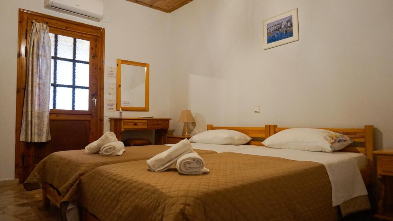 Soula Rooms Kini Exterior photo